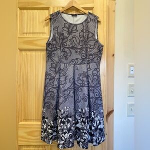 Lily by Firmiana Chic Gray/black Floral Midi Dress